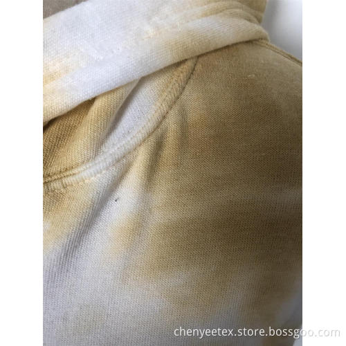 Stitching a tie-dye short blouse